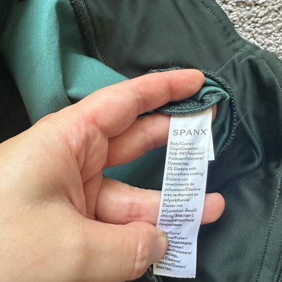 Spanx Faux Leather Patent Leggings - Picture 4 of 9